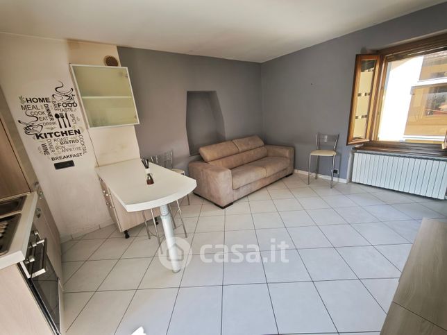 Appartamento in residenziale in Via Basilio Bona 41