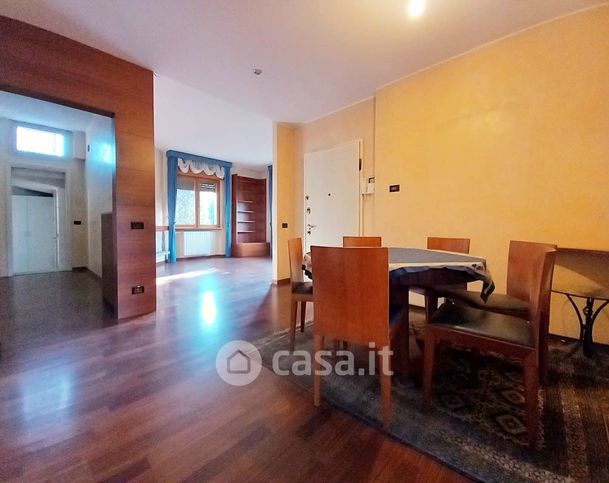 Casa indipendente in residenziale in 