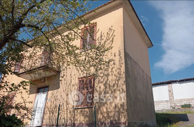 Casa indipendente in residenziale in Via Maniano 75