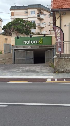 Garage/posto auto in residenziale in Via nizza