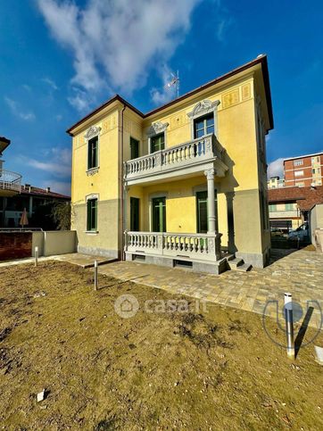 Villa in residenziale in 