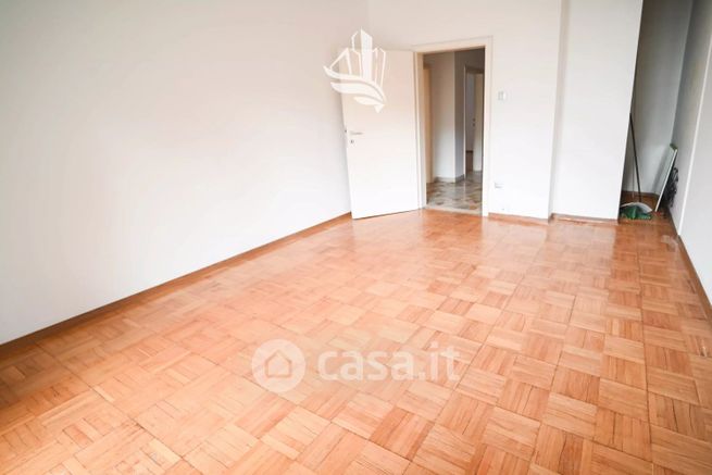 Appartamento in residenziale in Via Otto Huber