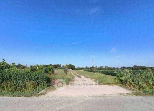 Terreno agricolo in commerciale in Via Zecchina