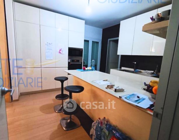 Appartamento in residenziale in Via Archimede 6