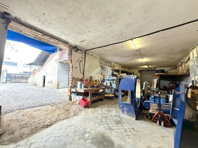 Capannone in commerciale in Via Luigi Cagnola 1