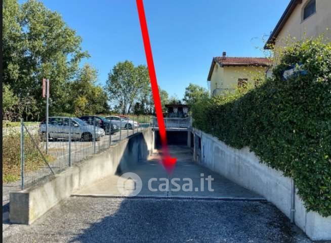 Box/posto auto in residenziale in Via Giacomo Puccini
