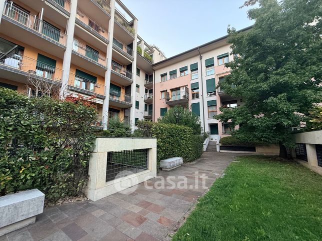 Appartamento in residenziale in Via Venturelli 4