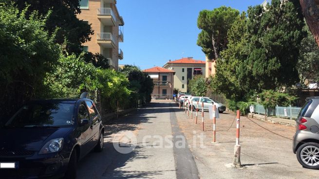 Garage/posto auto in residenziale in Via Arene 7