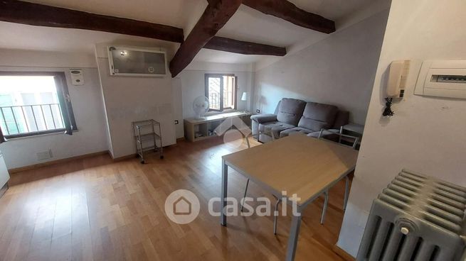 Appartamento in residenziale in Via Bella 8