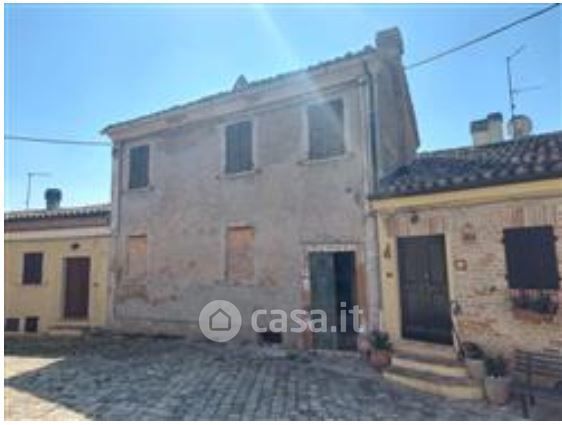 Casa indipendente in residenziale in Via Beato Sante 8