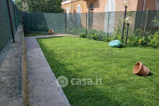 Casa indipendente in residenziale in Viale della Stazione