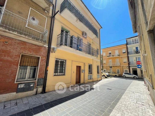 Ufficio in commerciale in Via del Remo 60