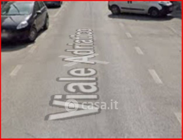 Appartamento in residenziale in Viale Adriatico 18
