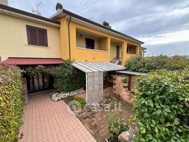 Villetta a schiera in residenziale in Via Poggio delle Fonti 3