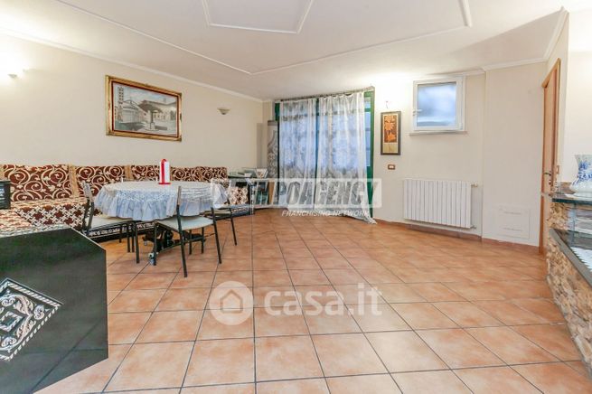 Appartamento in residenziale in Via Simone De Gatti 27