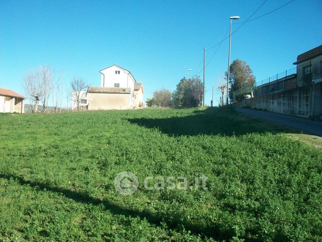 Terreno edificabile in residenziale in Frazione Colle Campitelli