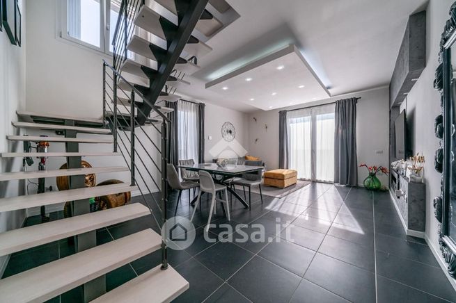 Appartamento in residenziale in Via Carlo Poma 36