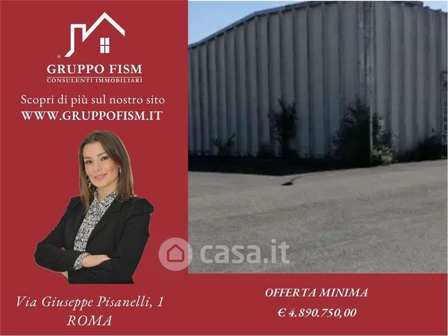 Capannone in commerciale in Via Armando Vona