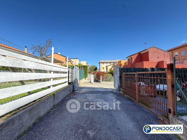 Box/posto auto in residenziale in Via Gabriele D'Annunzio 10