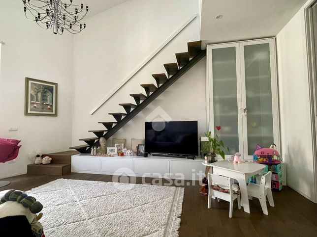 Appartamento in residenziale in Via Montebello