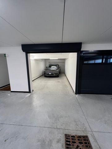 Box/posto auto in residenziale in Piazza Dante Alighieri