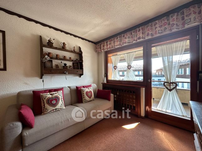Appartamento in residenziale in Via Louset 4
