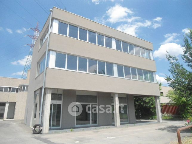 Ufficio in commerciale in Via Isonzo