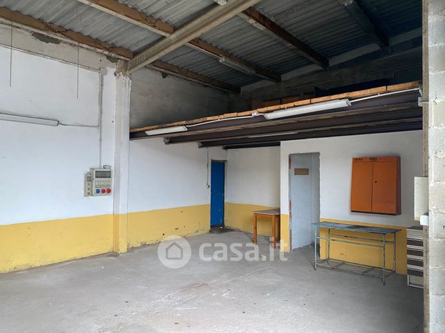 Capannone in commerciale in roma