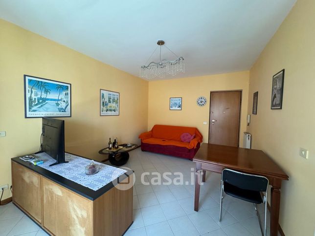 Appartamento in residenziale in Via delle Azalee