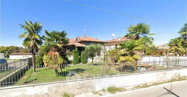 Villa in residenziale in Via XXV Aprile 89