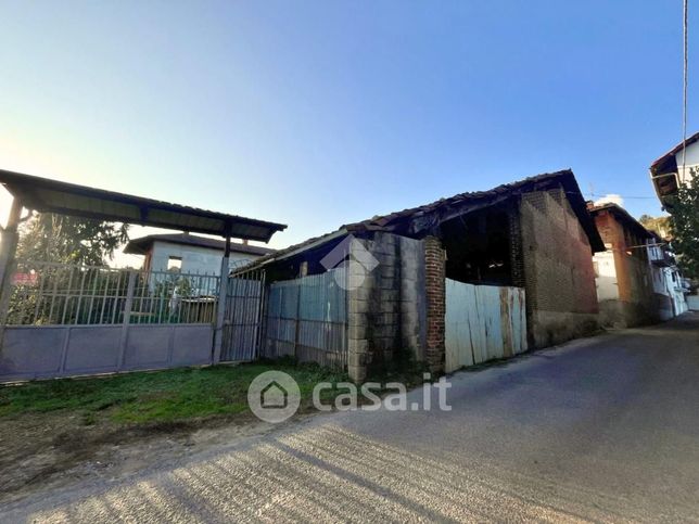 Rustico/casale in residenziale in Frazione Spineto 215