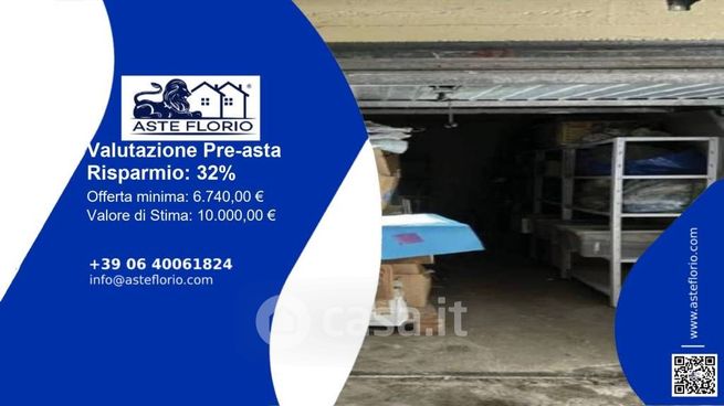 Box/posto auto in residenziale in Via del Pilastro 9 -15