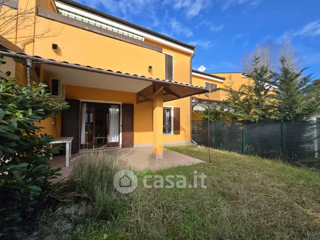 Appartamento in residenziale in Via della Quercia