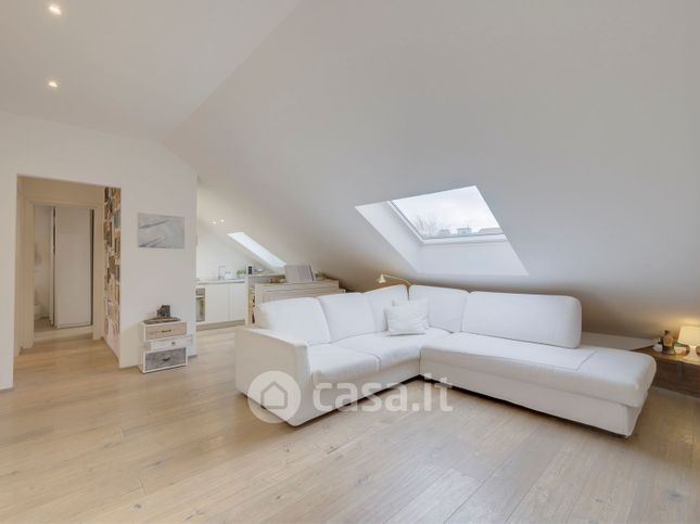 Attico/mansarda in residenziale in Via Jacopo della Quercia 22