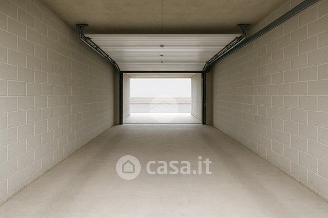 Box/posto auto in residenziale in Via Dante