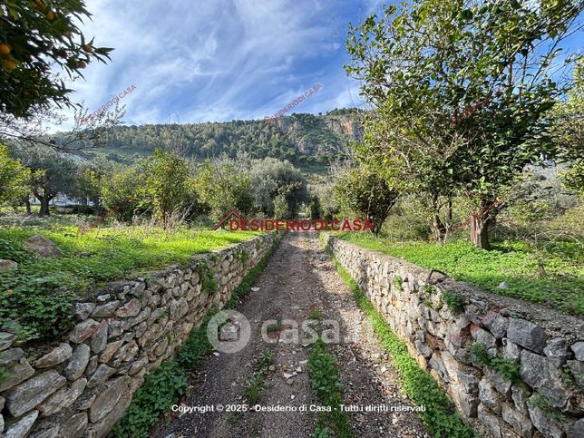 Terreno agricolo in commerciale in Via Aldo Moro 12