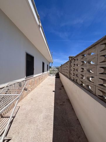Capannone in commerciale in Via Cacciaventi 6