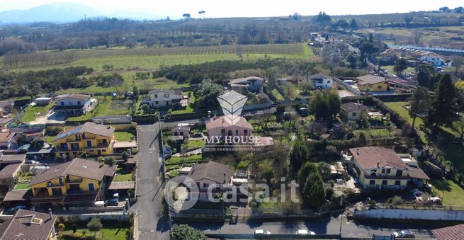 Villa in residenziale in Strada Diciottesima 2