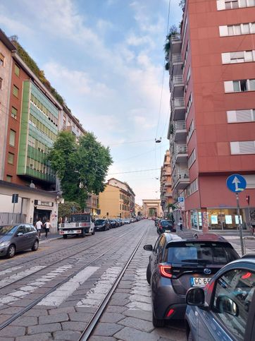 Garage/posto auto in residenziale in Corso di Porta Romana 117