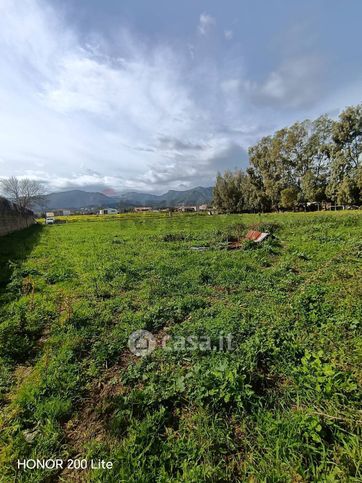 Terreno agricolo in commerciale in 
