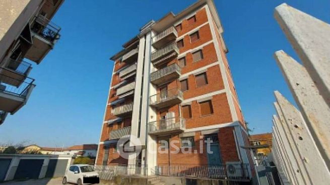 Appartamento in residenziale in Via Statuto 41