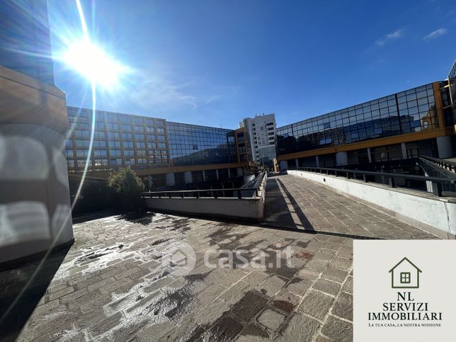 Ufficio in commerciale in Viale Vittorio Veneto
