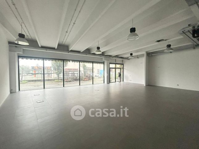 Ufficio in commerciale in Corso Vercelli 332