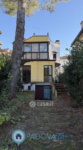 Casa indipendente in residenziale in Via Gustavo Modena