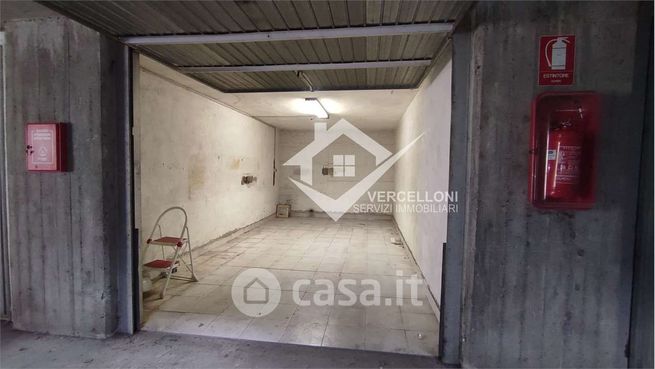 Box/posto auto in residenziale in