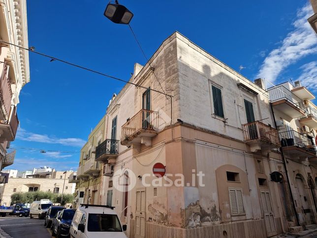 Casa indipendente in residenziale in Via Aureliana Turris 18