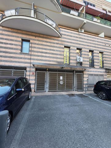 Box/posto auto in residenziale in A.Gramsci 30