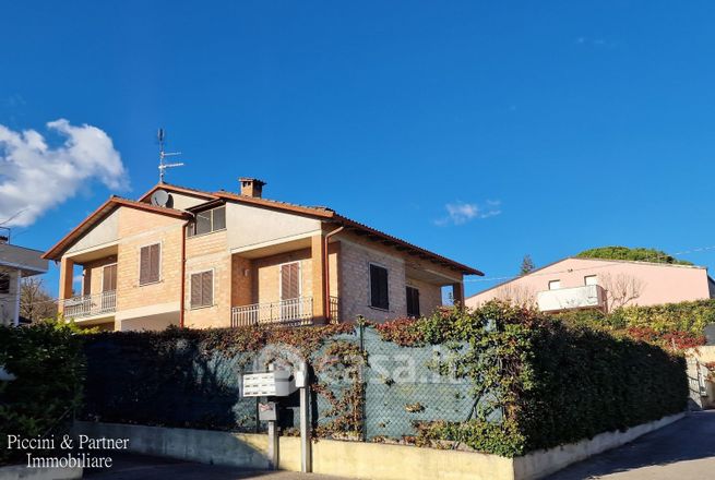 Casa indipendente in residenziale in Via Ciro Menotti