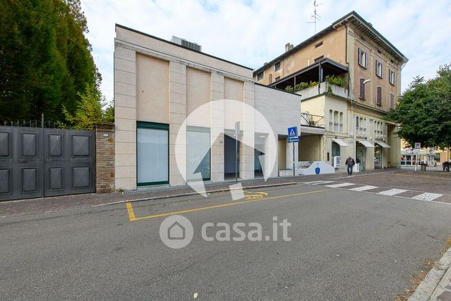 Ufficio in commerciale in Via Giacomo Matteotti 6