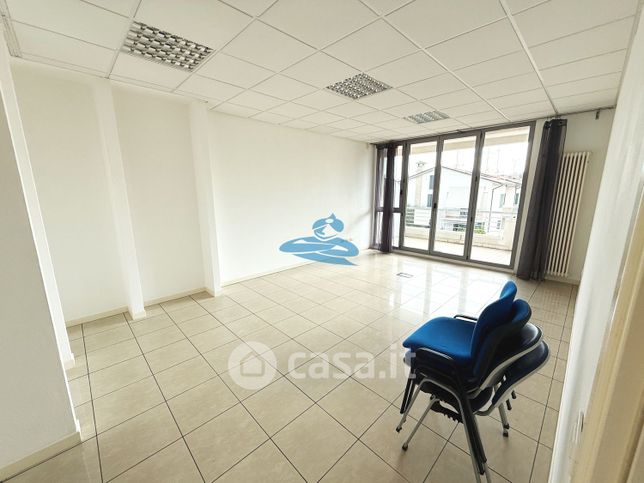 Ufficio in commerciale in Via Romolo Murri 7